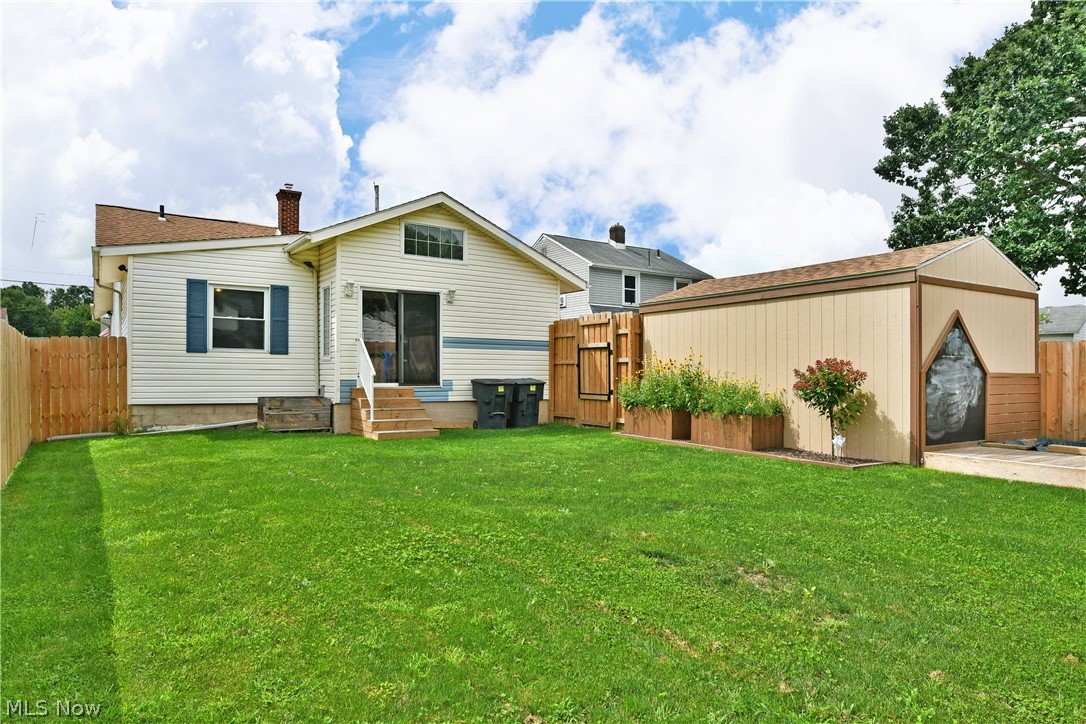 1806 Sheridan Avenue NE Warren OH 44483