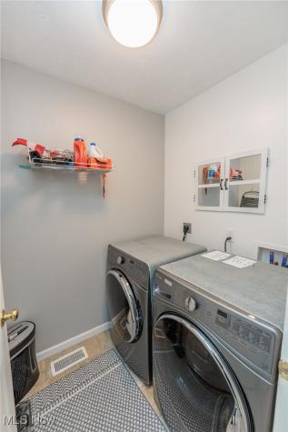 160 Stonepointe Drive Berea OH 44017