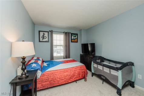 160 Stonepointe Drive Berea OH 44017