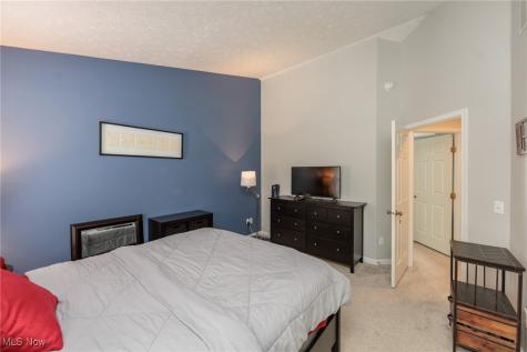 160 Stonepointe Drive Berea OH 44017