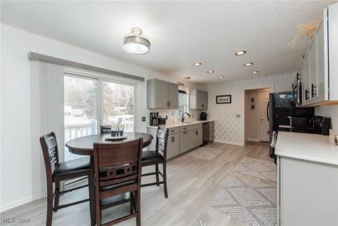 160 Stonepointe Drive Berea OH 44017