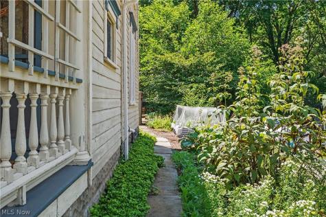 236 E Williams Street Kent OH 44240