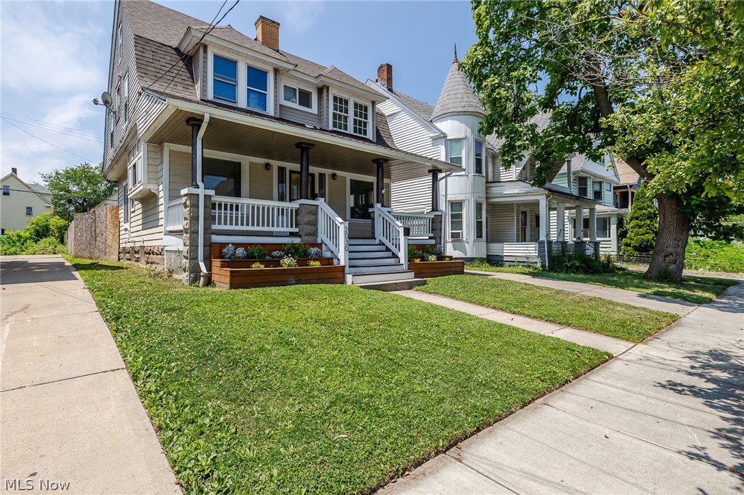 2030 W 100th Street Lakewood OH 44102