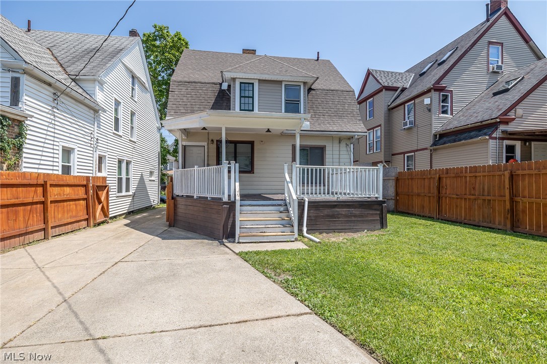 2030 W 100th Street Lakewood OH 44102
