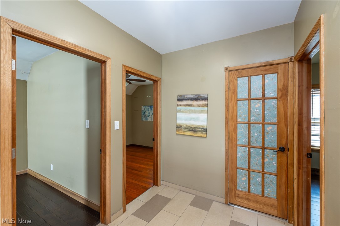 2030 W 100th Street Lakewood OH 44102