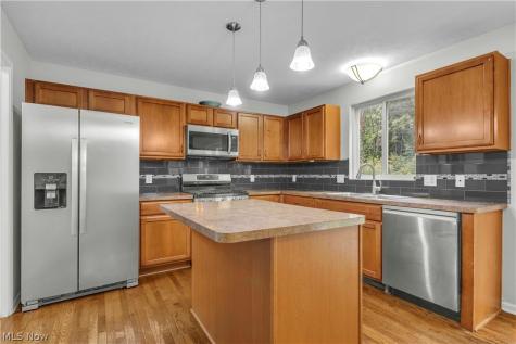 9812 Seton Drive Olmsted Twp OH 44138