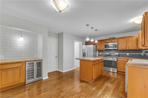 9812 Seton Drive Olmsted Twp OH 44138