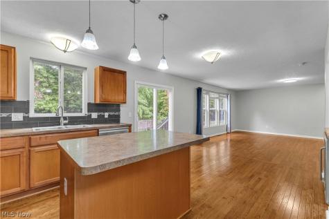 9812 Seton Drive Olmsted Twp OH 44138