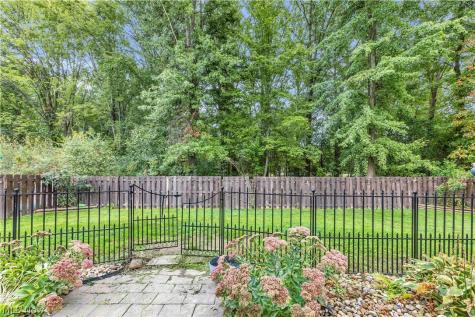 9812 Seton Drive Olmsted Twp OH 44138