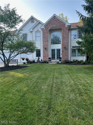 21766 Woodfield Trail Strongsville OH 44149
