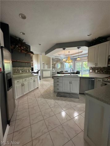 21766 Woodfield Trail Strongsville OH 44149