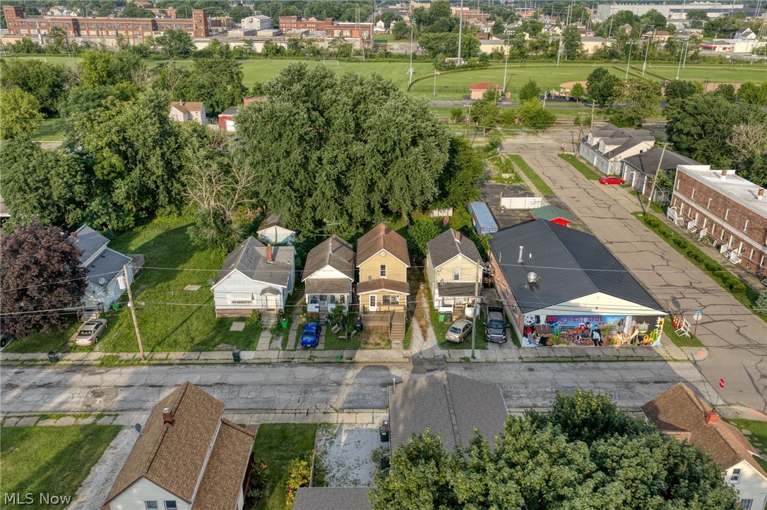 109 15th Street NW Barberton OH 44203