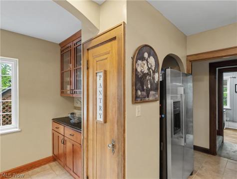 6209 Columbus Road NE Louisville OH 44641
