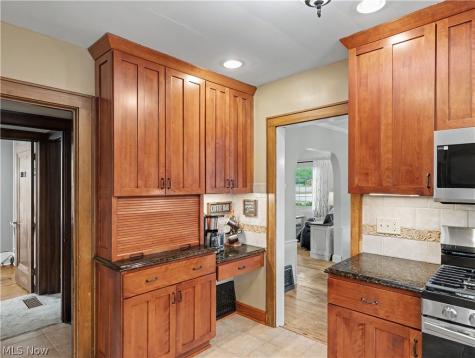 6209 Columbus Road NE Louisville OH 44641