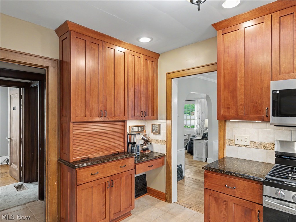 6209 Columbus Road NE Louisville OH 44641