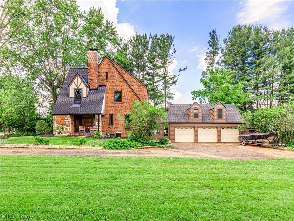 6209 Columbus Road NE Louisville OH 44641