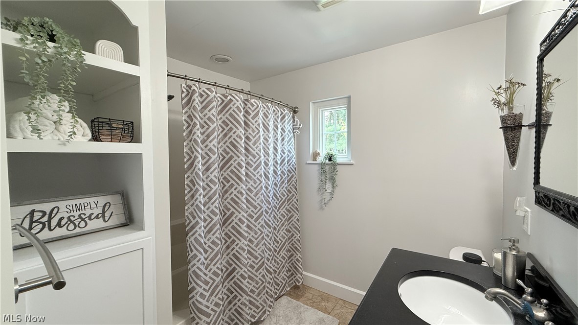 6209 Columbus Road NE Louisville OH 44641