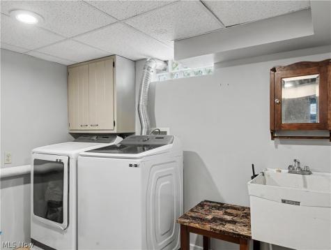 6209 Columbus Road NE Louisville OH 44641