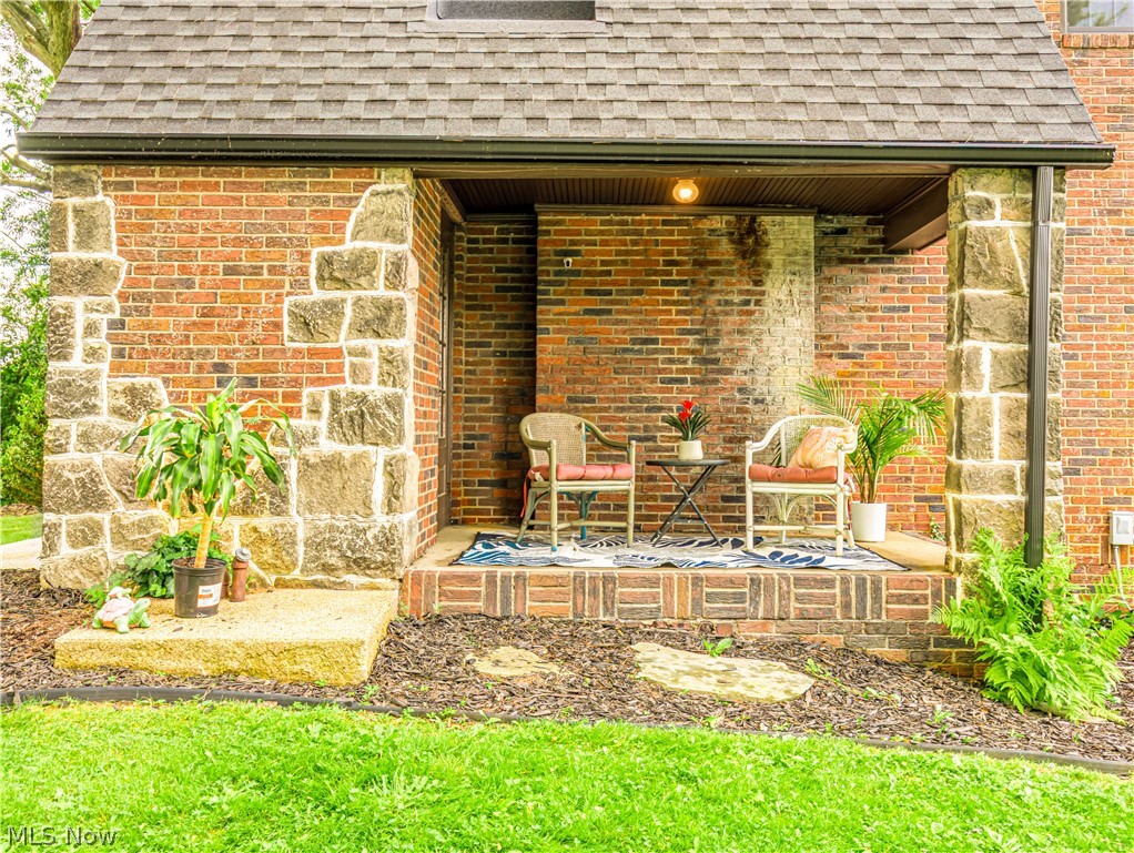 6209 Columbus Road NE Louisville OH 44641