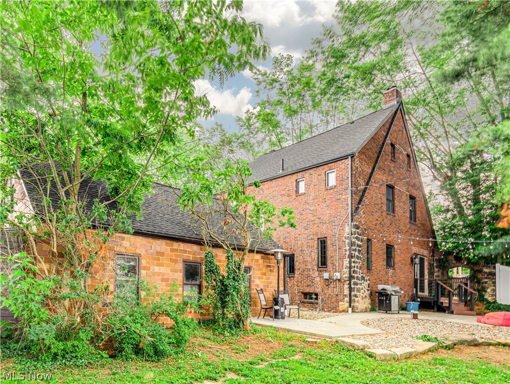 6209 Columbus Road NE Louisville OH 44641
