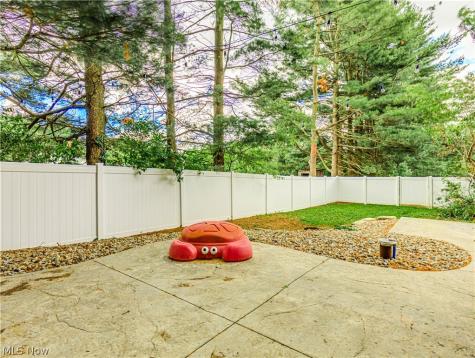 6209 Columbus Road NE Louisville OH 44641