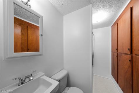 8145 High Street Garrettsville OH 44231