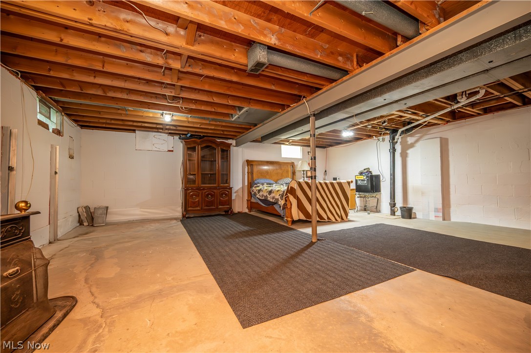 3126 Linda Drive NW Warren OH 44485