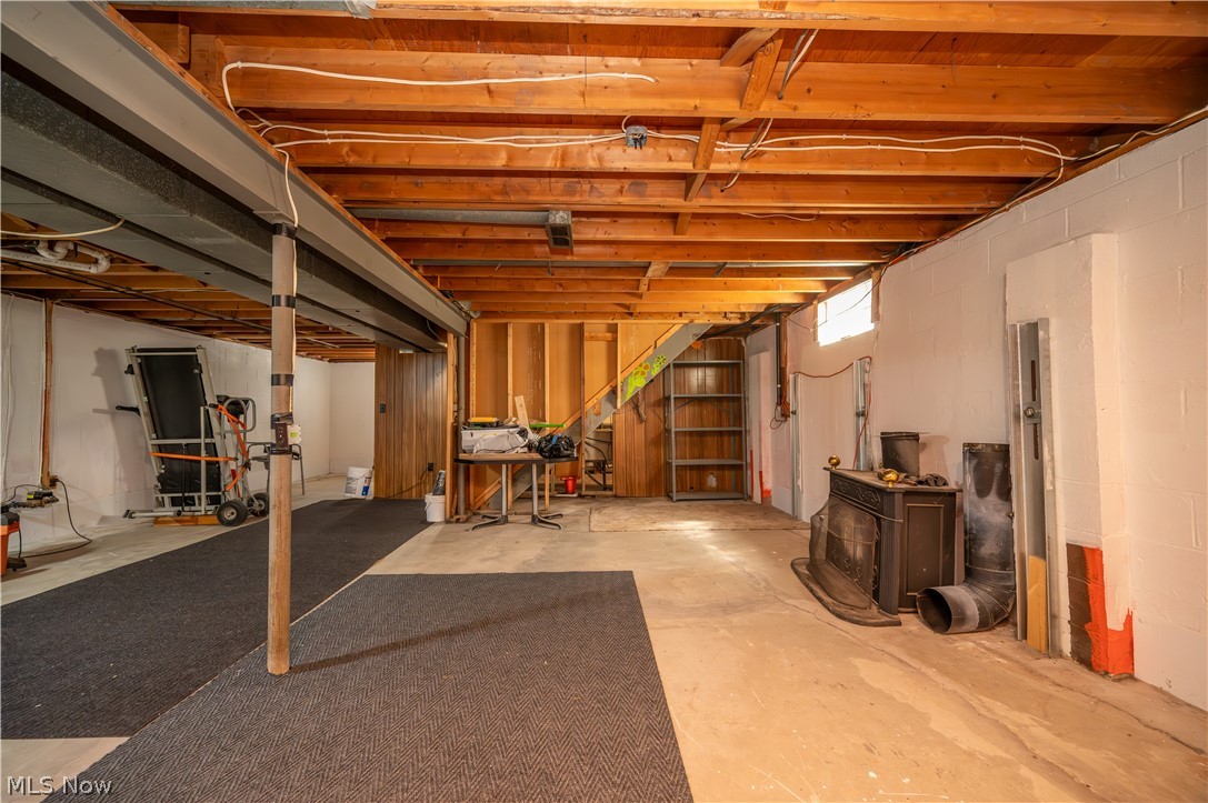 3126 Linda Drive NW Warren OH 44485