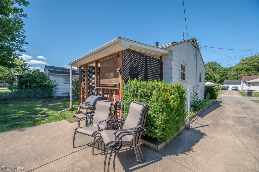 3126 Linda Drive NW Warren OH 44485