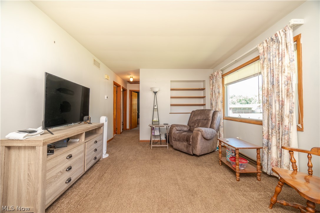 3126 Linda Drive NW Warren OH 44485
