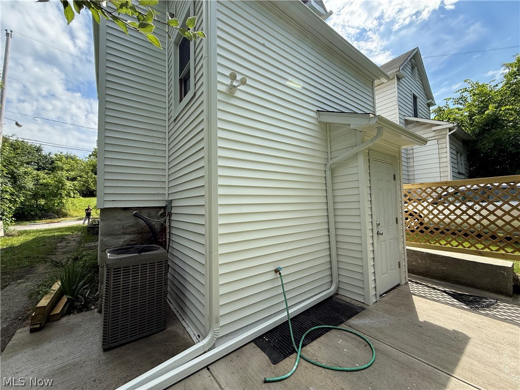 1504 Manhattan Avenue Youngstown OH 44509