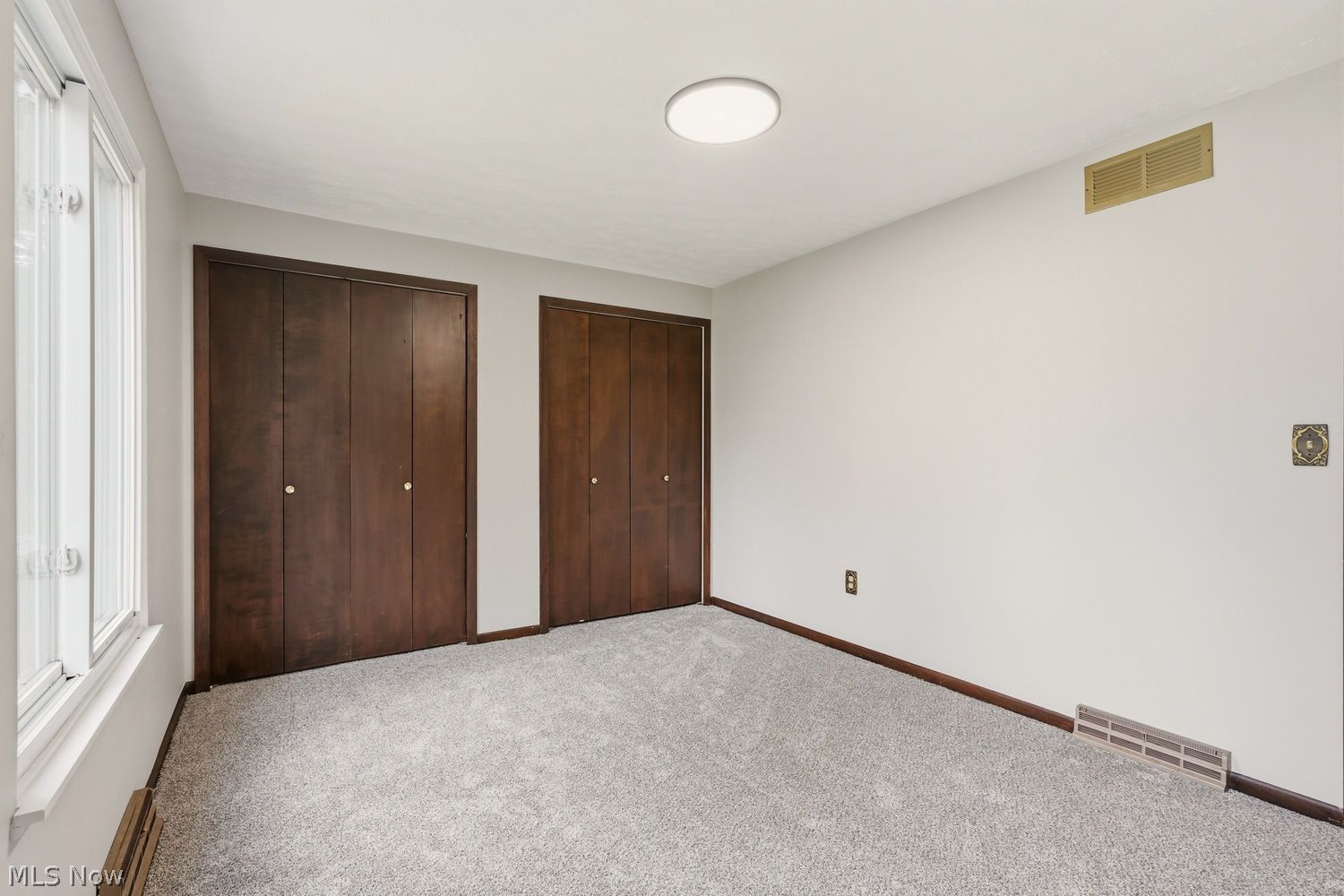 7606 Woodcrest Avenue NE Canton OH 44721