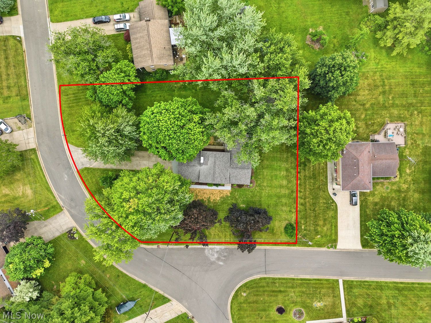 7606 Woodcrest Avenue NE Canton OH 44721