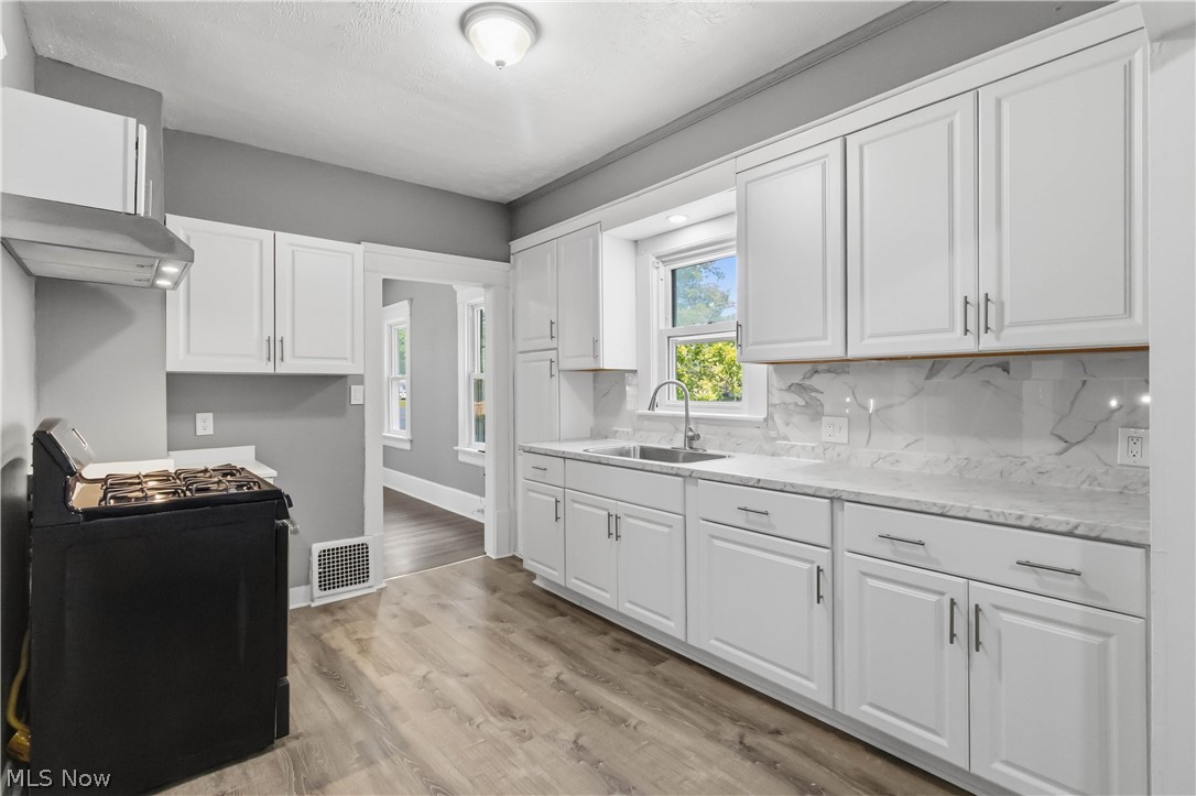 980 Pardee Avenue Akron OH 44306