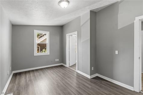 980 Pardee Avenue Akron OH 44306