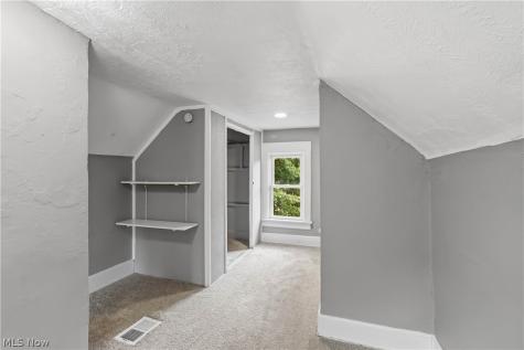 980 Pardee Avenue Akron OH 44306
