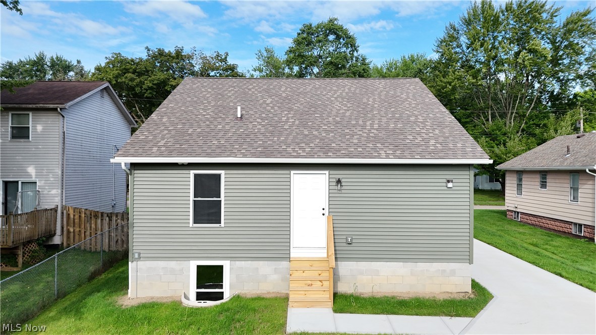 434 8th Street Struthers OH 44471