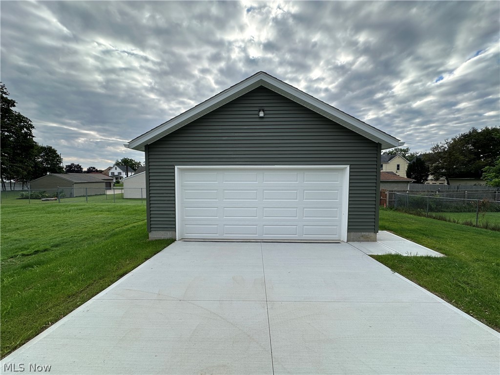 434 8th Street Struthers OH 44471