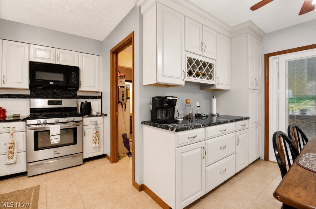 5566 River Road Madison OH 44057