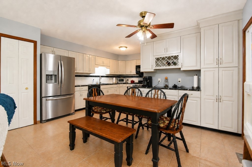5566 River Road Madison OH 44057
