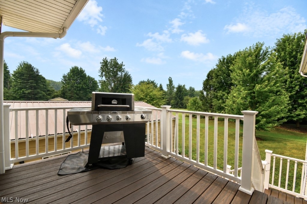 5566 River Road Madison OH 44057