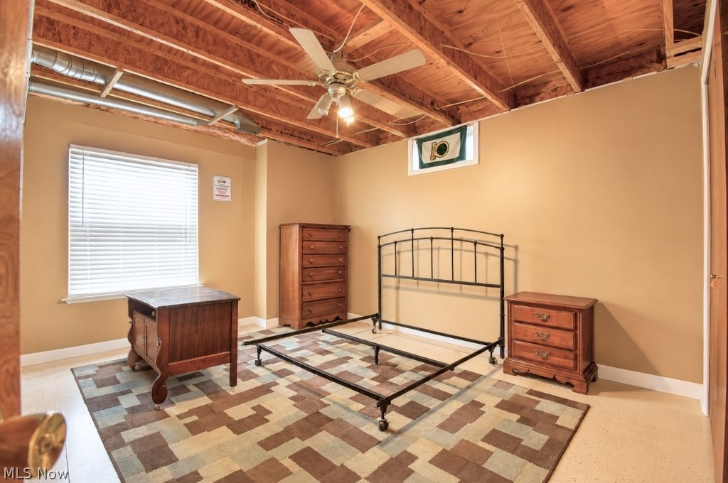 5566 River Road Madison OH 44057