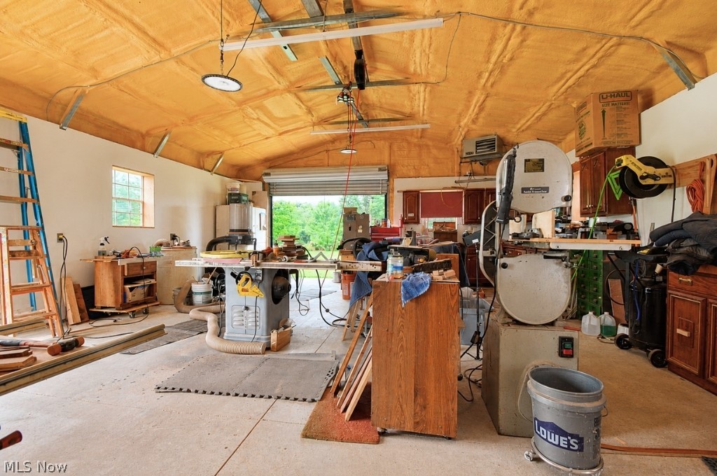 5566 River Road Madison OH 44057