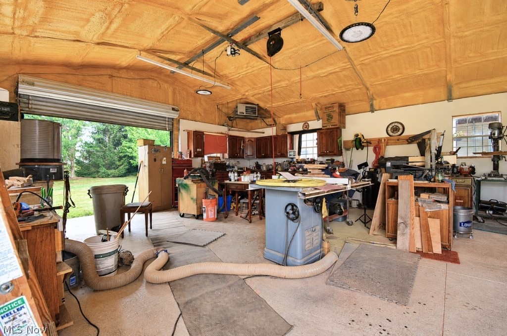 5566 River Road Madison OH 44057