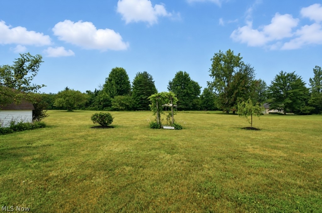5566 River Road Madison OH 44057