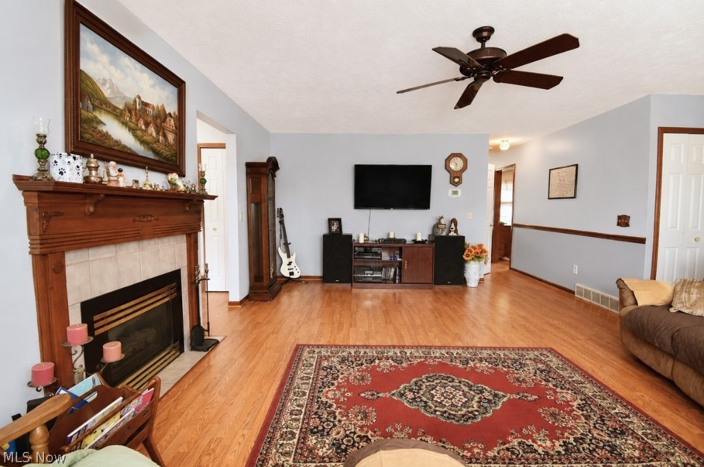 5566 River Road Madison OH 44057