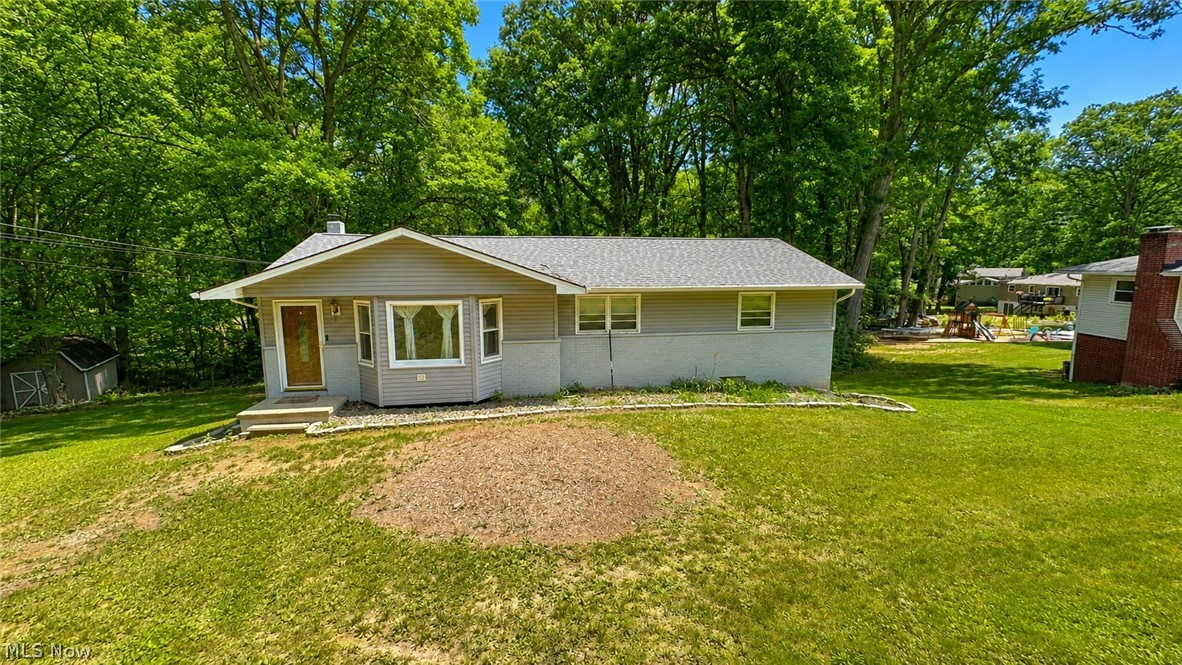 8470 Shadyview Avenue NW Clinton OH 44216