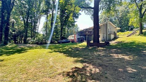8470 Shadyview Avenue NW Clinton OH 44216