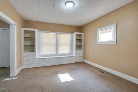 11402 Avon Avenue Cleveland OH 44105