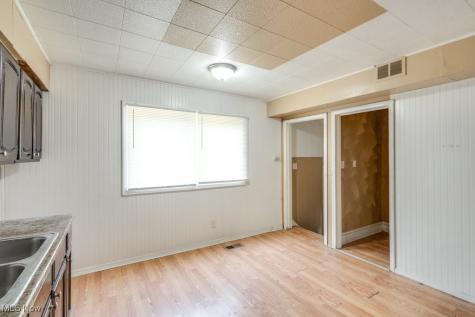 11402 Avon Avenue Cleveland OH 44105
